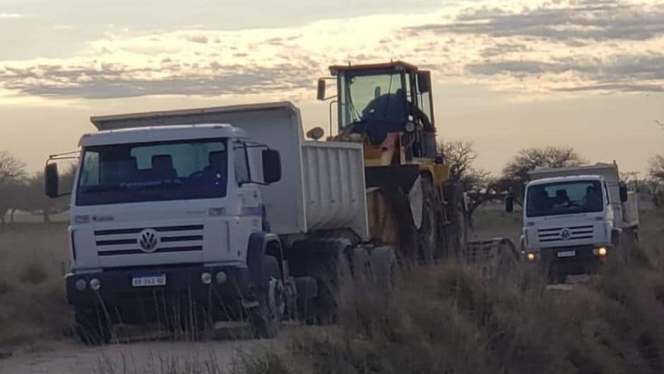 La imagen tiene un atributo ALT vacío; su nombre de archivo es obras-luiggi-caminos-camiones-y-palass.jpg