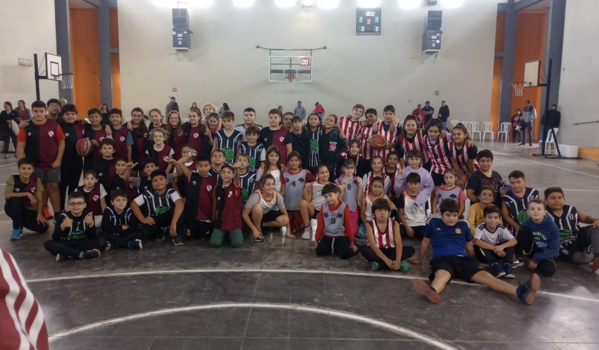 Básquet: Se jugó en Caleufú la primera fecha de pre mini y mini de la ...