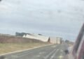 Un camión cargado con cebollas volcó en la ruta nacional 35 al sur de Huinca Renancó