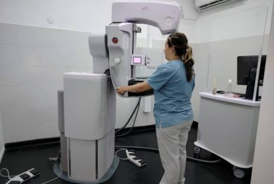 Ziliotto promulgó la ley que establece la gratuidad de estudios preventivos del cáncer de mama y cuello uterino en centros públicos de salud